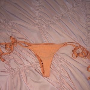 FRANKIES BIKINIS- Side tie light peach